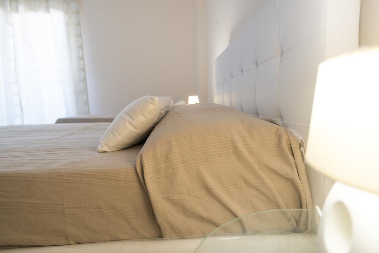 Riva Del Sol Bed & Breakfast Санта Тереза ди Рива Екстериор снимка